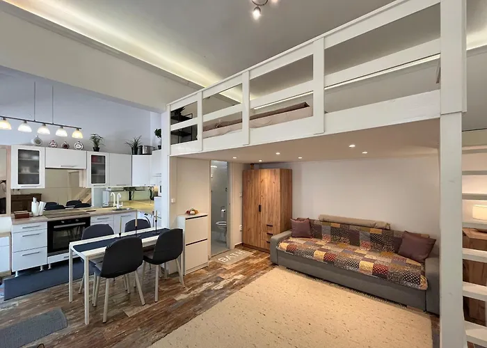 Brand New Garden Flat / Free Parking