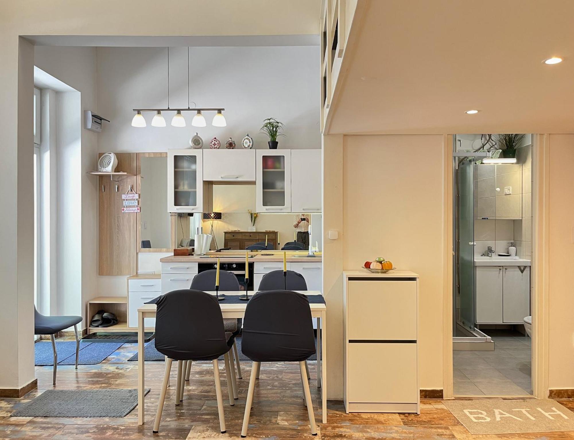 Brand New Garden Flat / Free Parking דירה